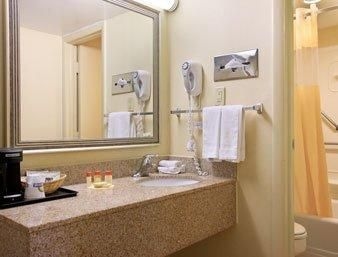 Days Inn Baltimore West, Security Blvd.1