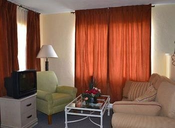 Surf n Sand Motel4
