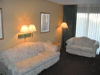 Park Central Hotel1