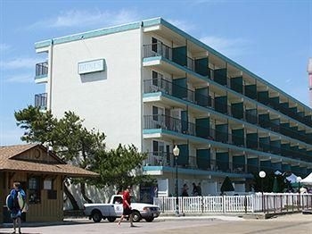 The Dunes Motel3