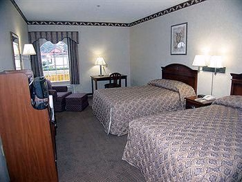 Vista Inn & Suites - Warner Robins, GA1