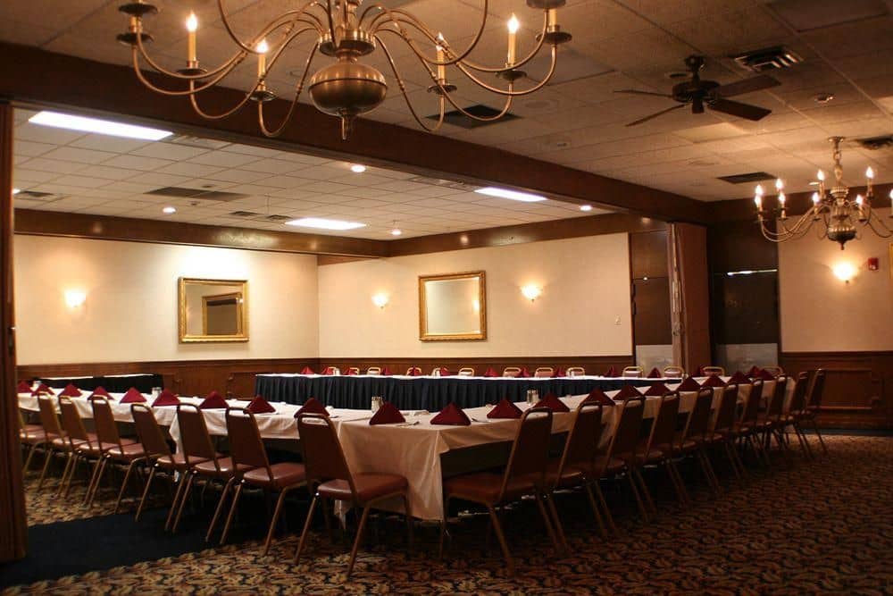 Hotel Carlisle & Embers Convention Center Hotel Carlisle & Embers Convention Center