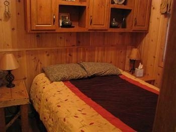 Cedar Pines Resort4
