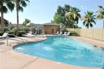 Oak Tree Inn Yuma4