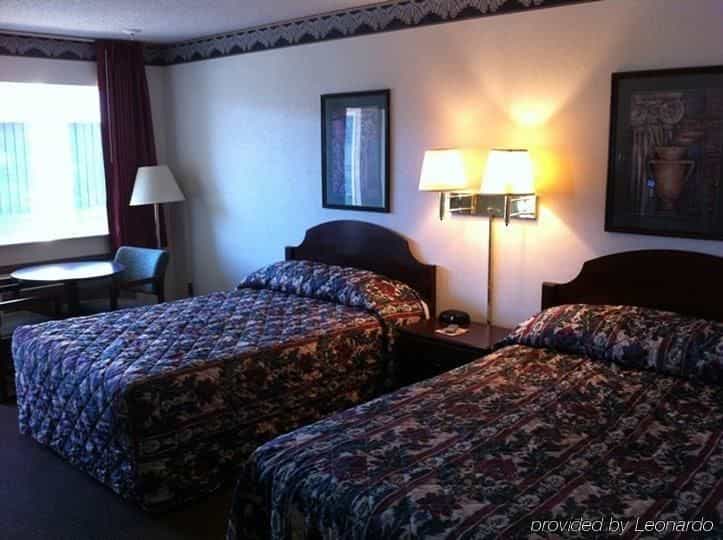 Red Carpet Inn & Suites