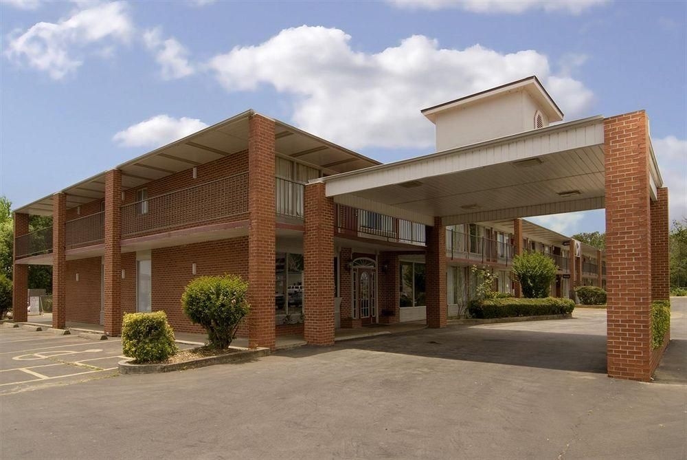 AMERICAS BEST VALUE INN AND SUI1