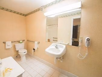 DAYS INN & SUITES LATHAM/ALBANY NORTH3