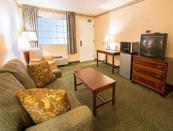 DAYS INN & SUITES LATHAM/ALBANY NORTH1