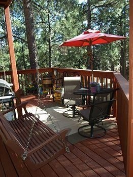 Whispering Pines Inn1