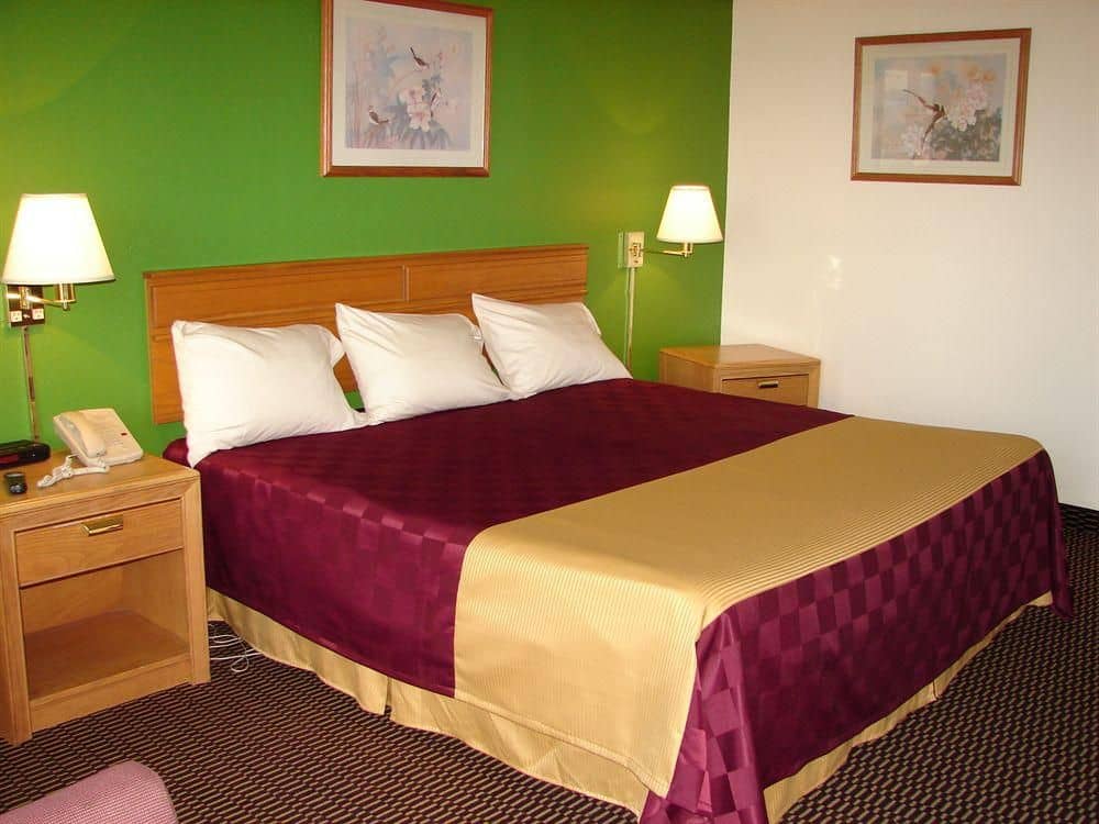 Columbus Inn & Suites Columbus Inn & Suites