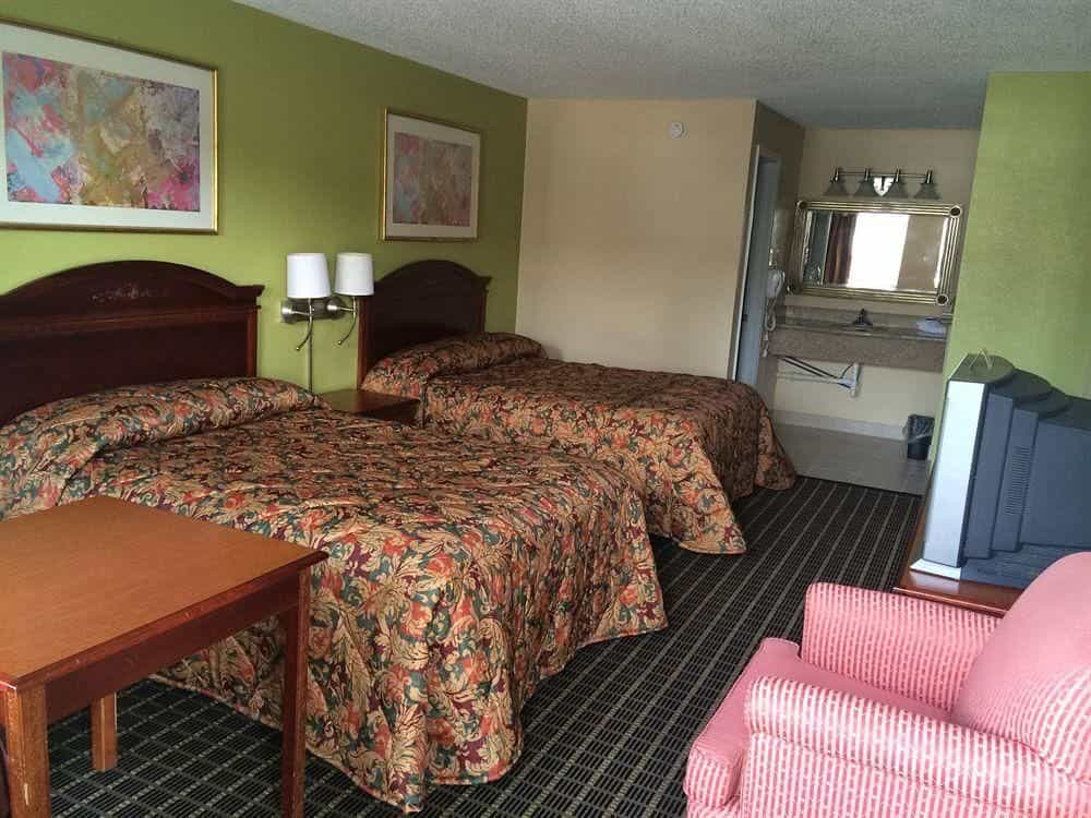Newport News Inn
