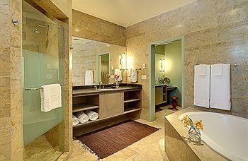 Desert Pearl Inn3