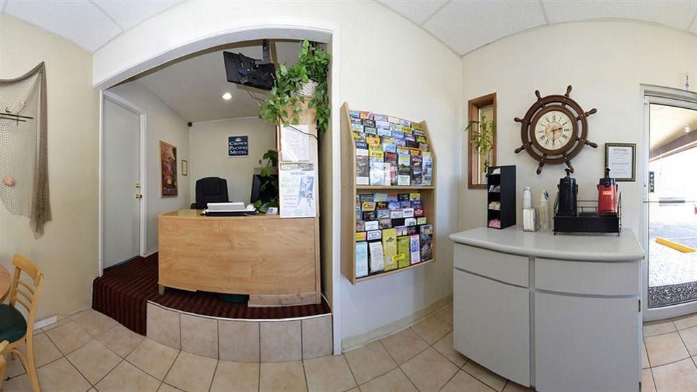Crown Pacifiq Motel0