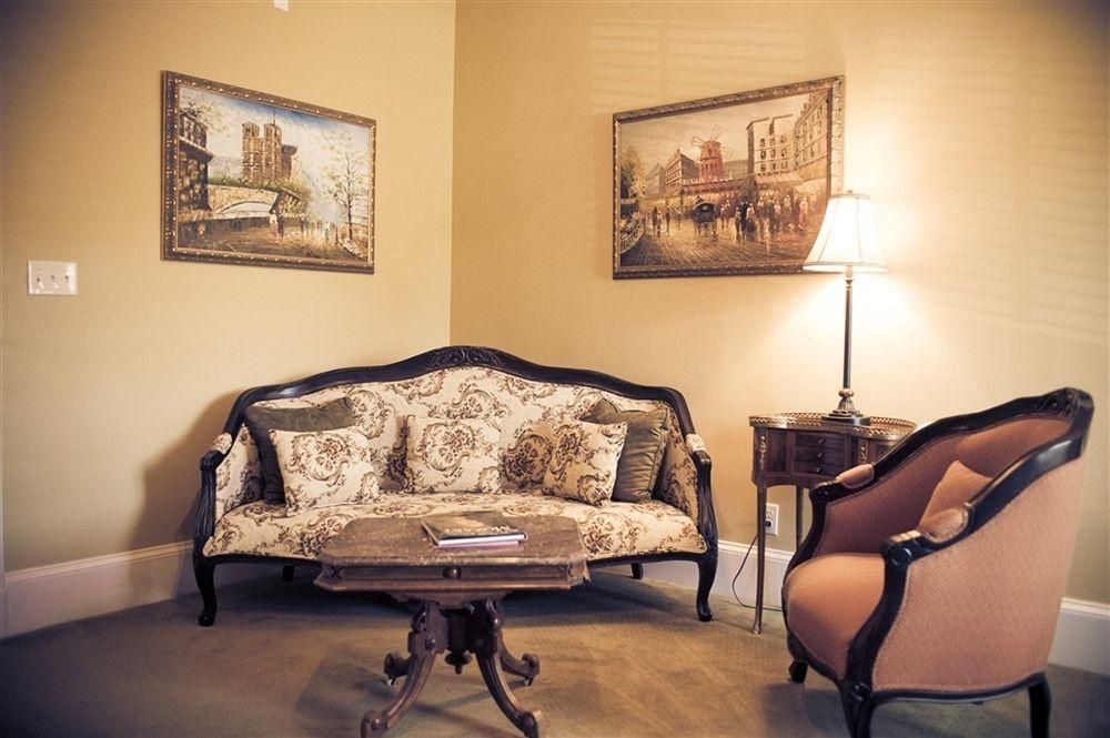 The Glendalia Boutique Hotel & Culinary Studio1