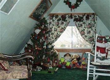 Victorian Lace Bed & Breakfast2