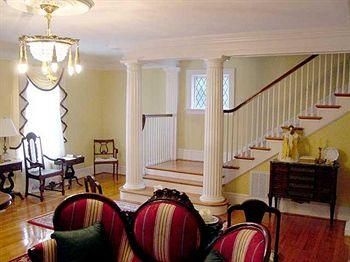 Fuquay Mineral Spring Inn & Garden1