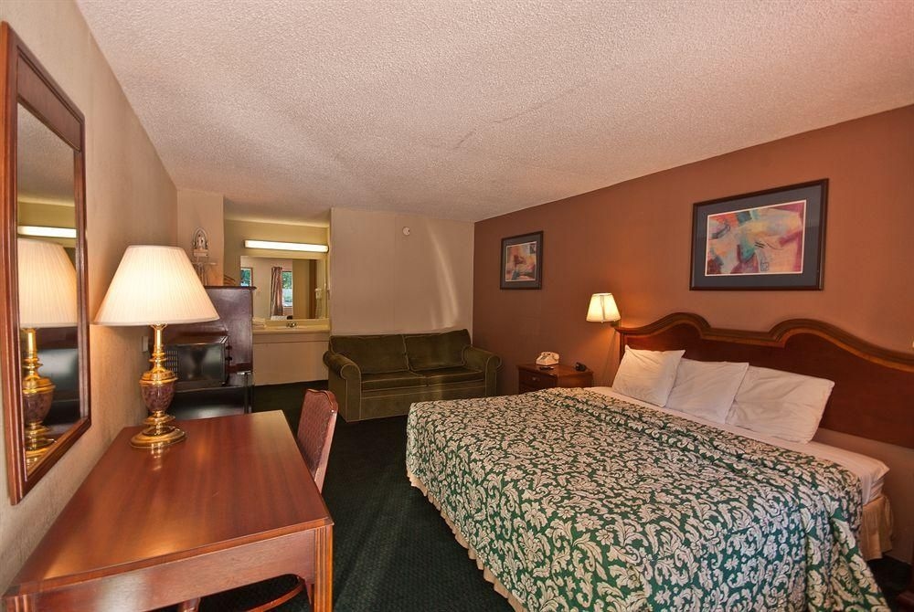 COUNTRY HEARTH INN AND SUITES2