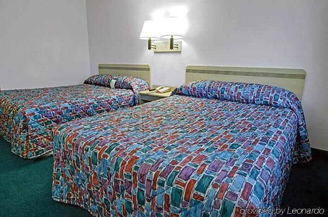 Motel 6 Hays1