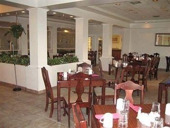Wyndham Garden Huntsville Airport3