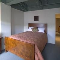April Inn On Main0