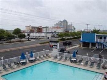 Islander Motel0