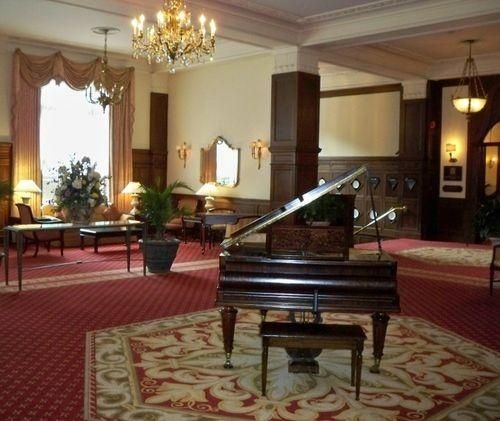 The Yorktowne Hotel0