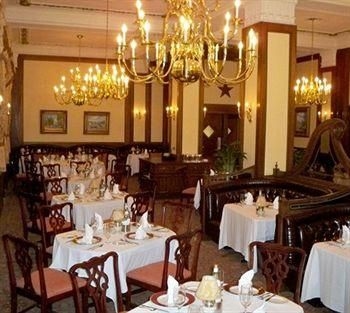 The Yorktowne Hotel4