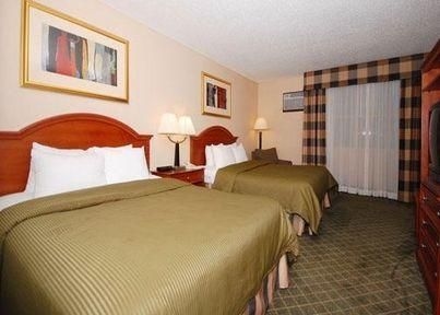 Howard Johnson Grand Forks, ND4
