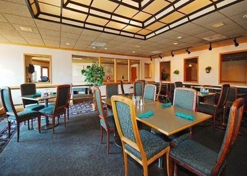 Howard Johnson Grand Forks, ND0