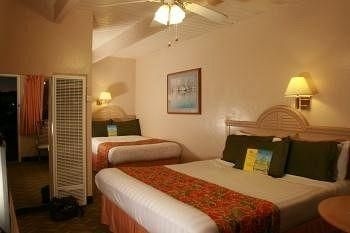 Ocean Breeze Inn4