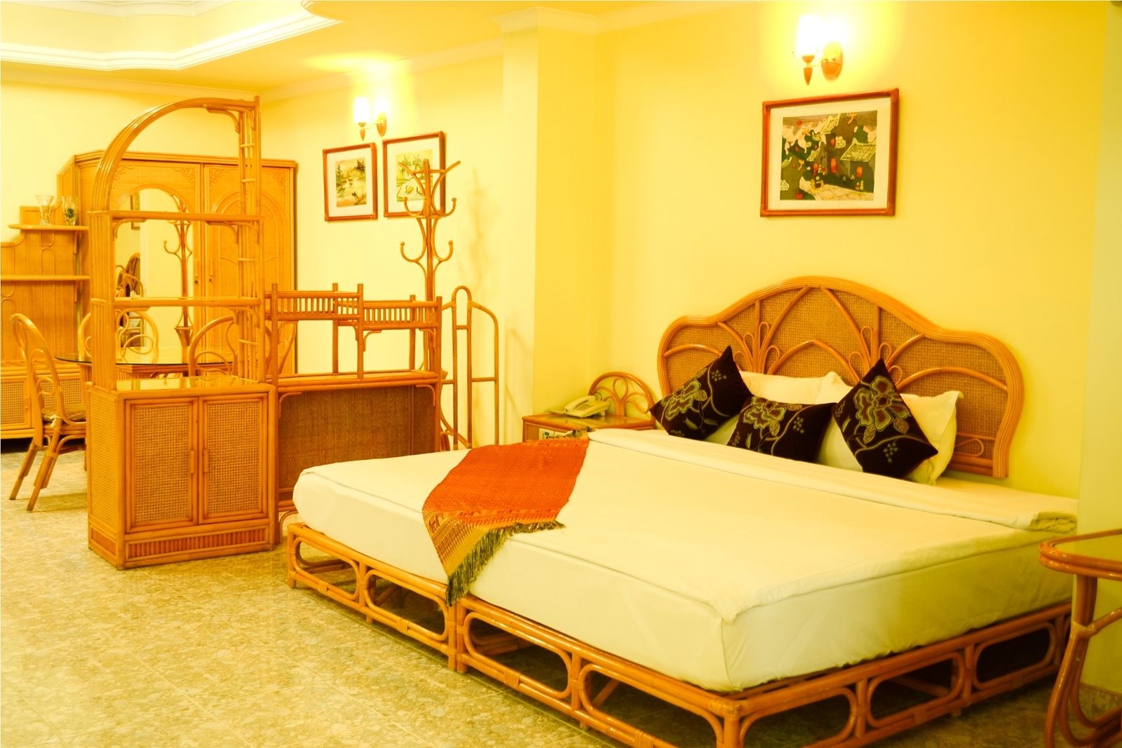 Evergreen Hotel4
