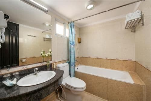 Deluxe Family Room
