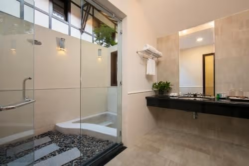 One-Bedroom Beachfront Villa