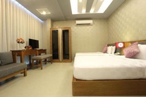 Twin Room with Bath