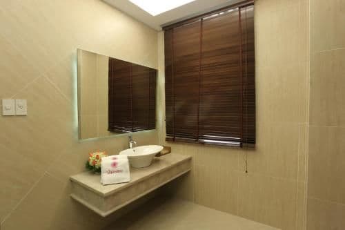 Twin Room with Bath