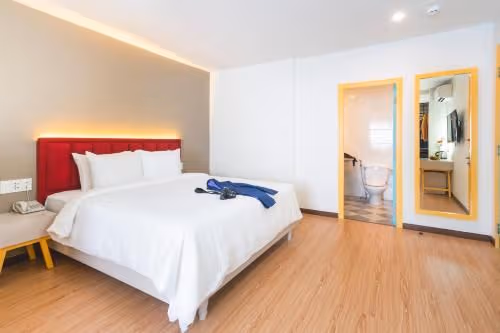 Grand Suite City View with Rooftop Pool