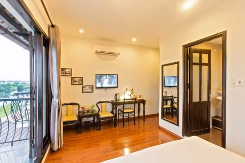 Deluxe Double Room with River View