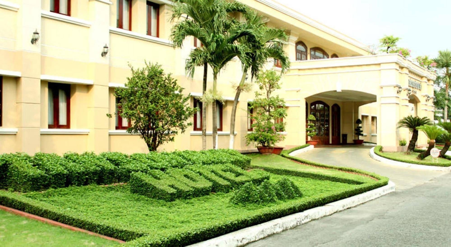 Tan Son Nhat Hotel1