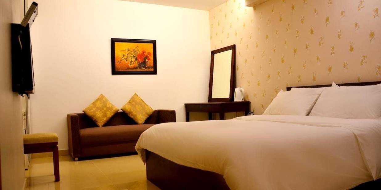 Crown Diamond Hotel0