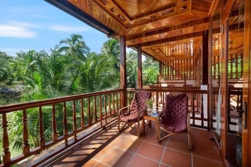 Deluxe Triple Room with Partial Sea View