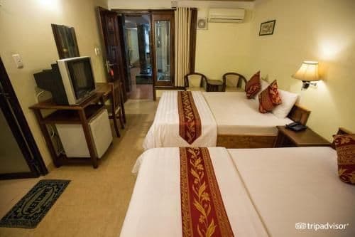 Deluxe Two Queen Beds Room