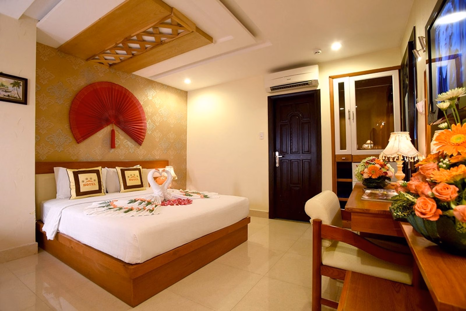 Boss Hotel1