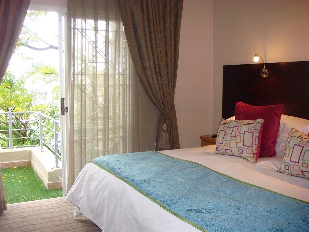 Signal Hill Lodge2