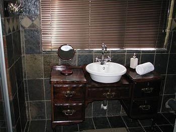 Aero Guest Lodge0