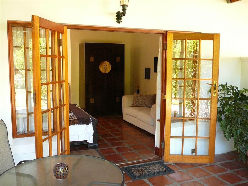Orange-Ville Guesthouse1