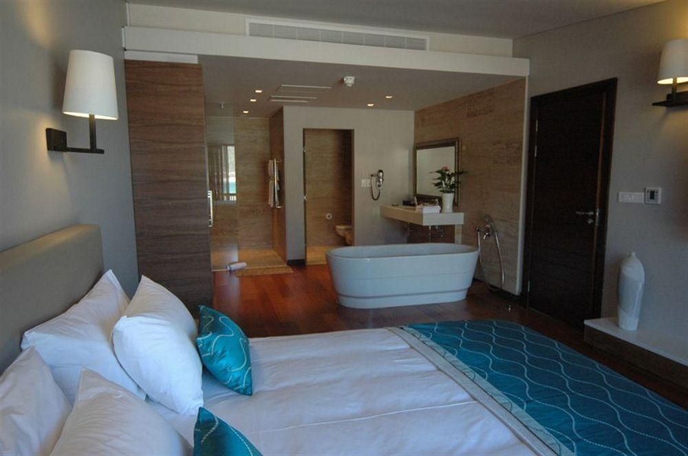 Chapmans Peak Hotel1