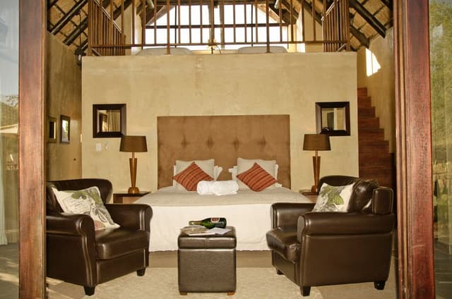 FAMILY ROOM CAPACITY 2
