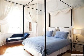 Esperanza Guest House1