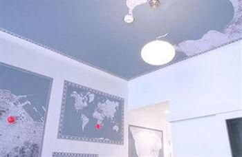 Daddy Long Legs Art Hotel3