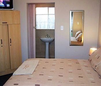 Artemis Guest House3